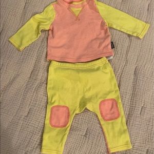 Patagonia Organic Cotton top and bottom set 3-6 months great used condition